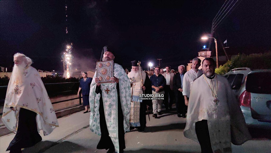 Αγίας Κυριακής 13