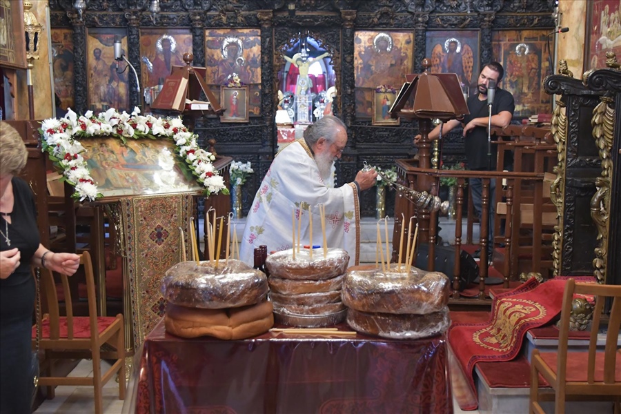 esperinos koimiseos tis theotokoy 14 8 2024 1 2