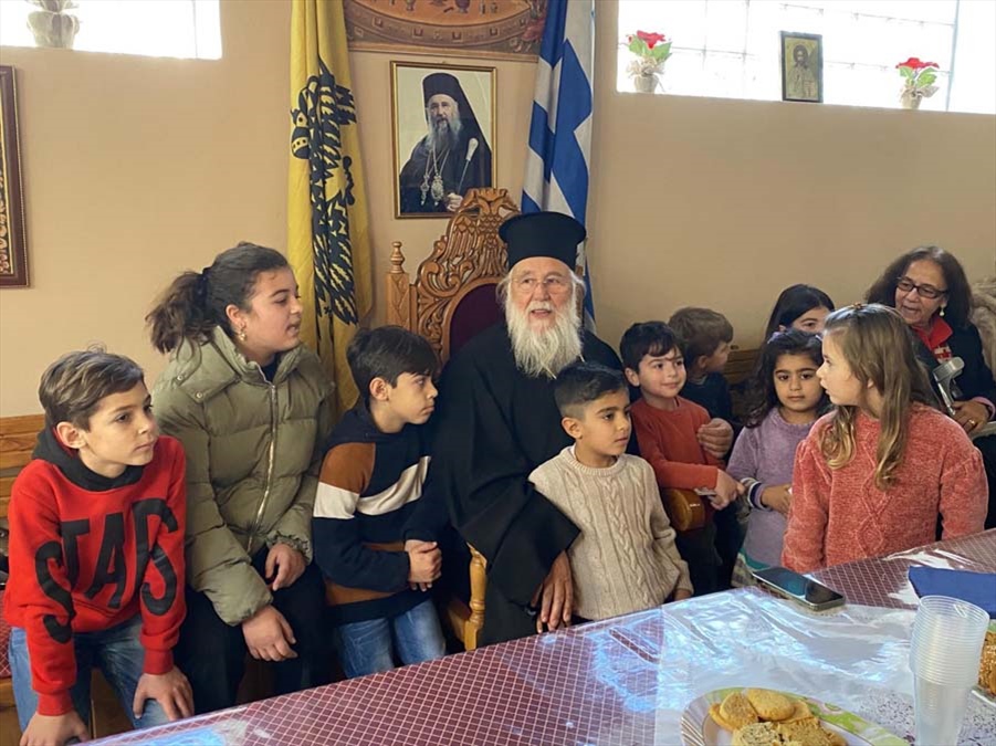 Ο Κερκύρας Νεκτάριος στον Ιερό Ναό Αγίου Απολλοδωρου 3