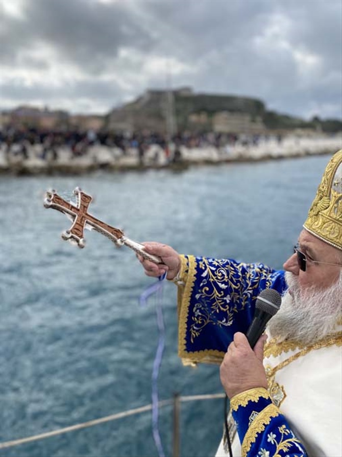 Ο ΑΓΙΑΣΜΟΣ ΤΩΝ ΥΔΑΤΩΝ ΣΤΗΝ ΚΕΡΚΥΡΑ 17