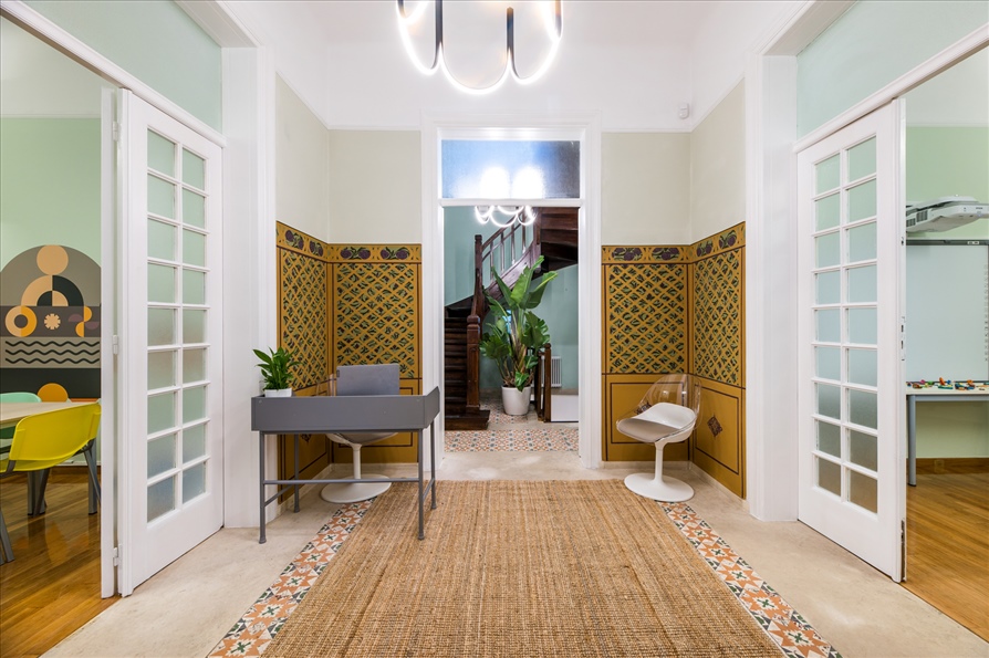 APOSTOLH Lela Karagianni LR 84