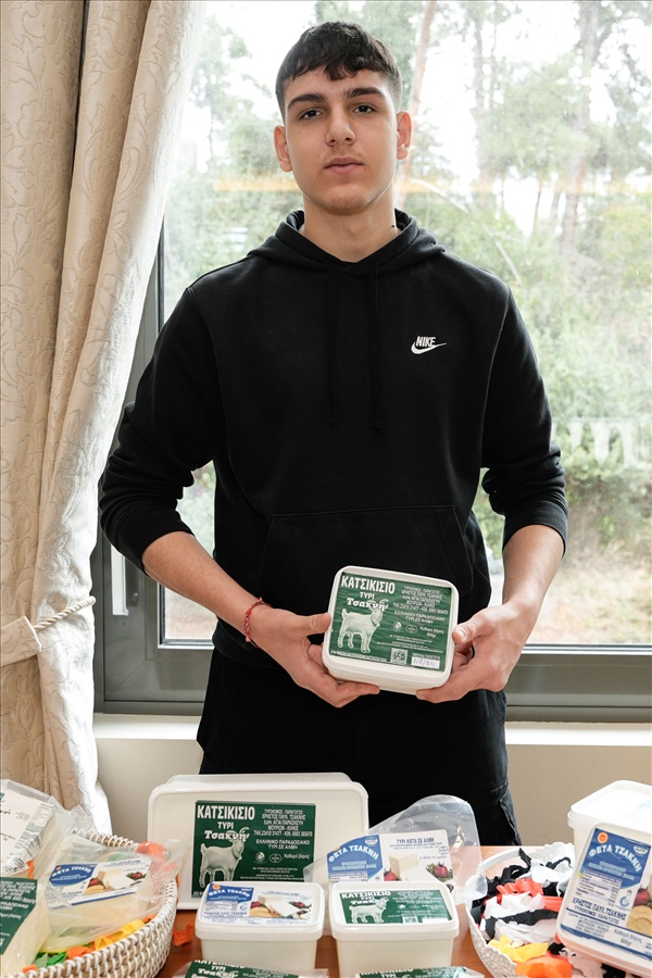 Θ6. Τρίτη γενιά της ωφελούμενης επιχείρησης ΟΙΚΟΤΕΧΝΙΑ ΤΥΡΟΚΟΜΕΙΟ ΤΣΑΚΝΗΣ Αγ.Παρασκευή Κιλκίς