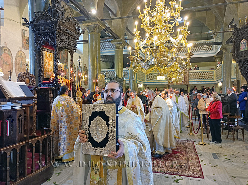 52821059811 f6f8a040e5 b