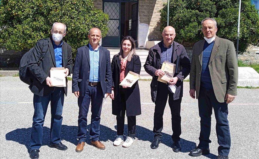 ΔΗΜΟΤΙΚΟ ΣΧΟΛΕΙΟ ΔΟΚΙΜΙΟΥ ΗΜΕΡΙΔΑ 4