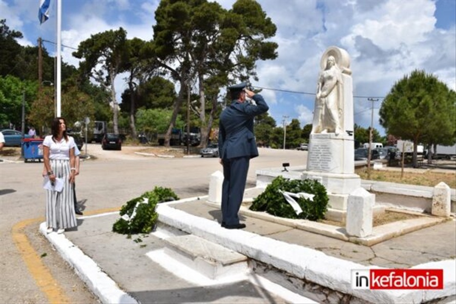 Κατάθεση στεφανού Κεφαλονιά 600x400