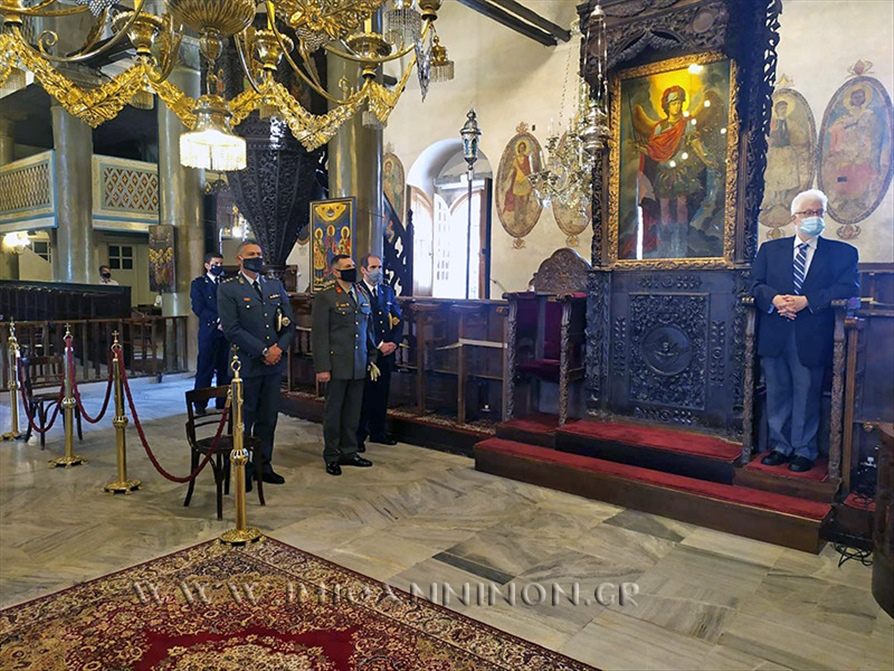 51169594718 f8ececa2f8 b