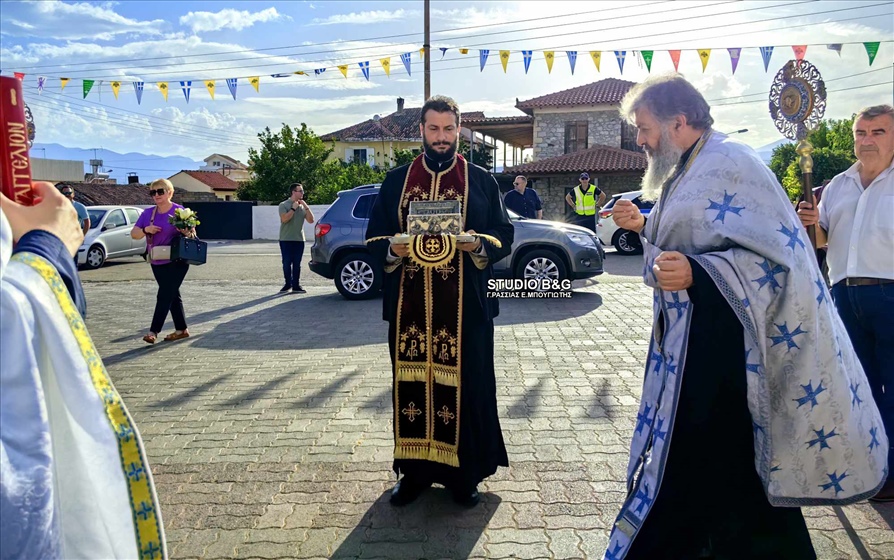 Φίχτια υποδοχή ιερών λειψάνων 34