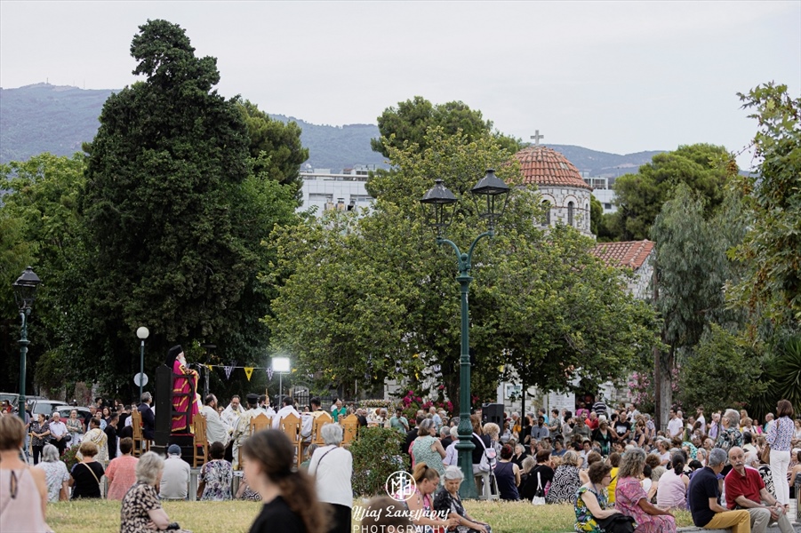eorti agias triados 13