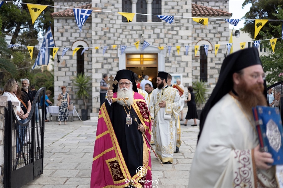 eorti agias triados 6