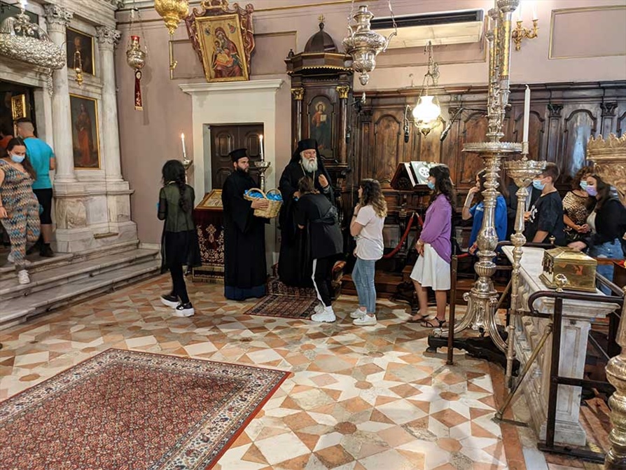 Η ΜΗΤΡΟΠΟΛΗ ΚΕΡΚΥΡΑΣ ΚΟΝΤΑ ΣΤΟΥΣ ΥΠΟΨΗΦΙΟΥΣ ΤΩΝ ΠΑΝΕΛΛΑΔΙΚΩΝ ΕΞΕΤΑΣΕΩΝ 1