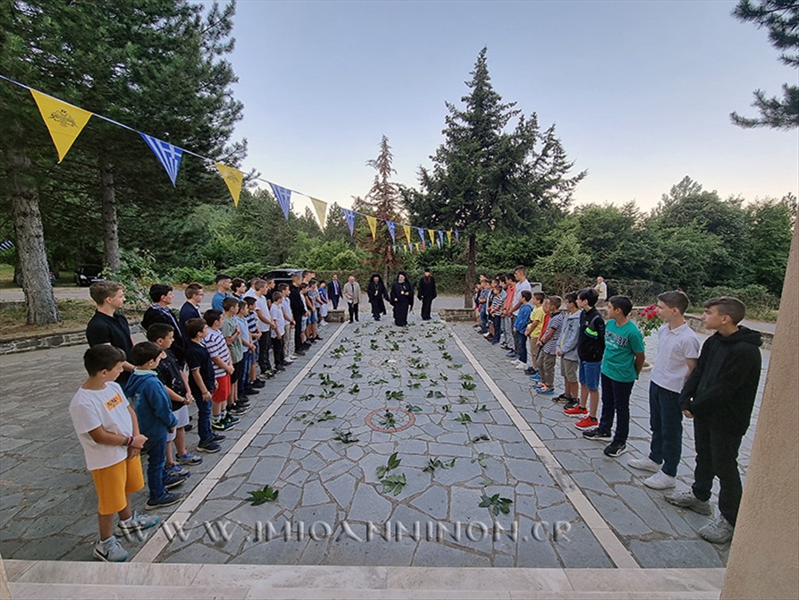 53081211329 e7103693a3 b