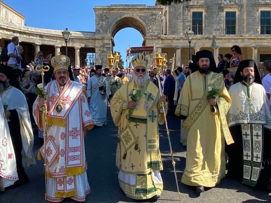ΜΕΓΑΛΟΠΡΕΠΗ ΛΙΤΑΝΕΙΑ ΤΟΥ ΣΚΗΝΩΜΑΤΟΣ ΤΟΥ ΑΓΙΟΥ ΣΠΥΡΙΔΩΝΟΣ ΣΤΗΝ ΚΕΡΚΥΡΑ 21