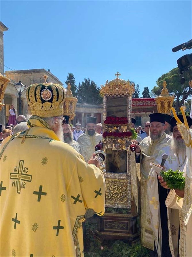 ΜΕΓΑΛΟΠΡΕΠΗ ΛΙΤΑΝΕΙΑ ΤΟΥ ΣΚΗΝΩΜΑΤΟΣ ΤΟΥ ΑΓΙΟΥ ΣΠΥΡΙΔΩΝΟΣ ΣΤΗΝ ΚΕΡΚΥΡΑ 23