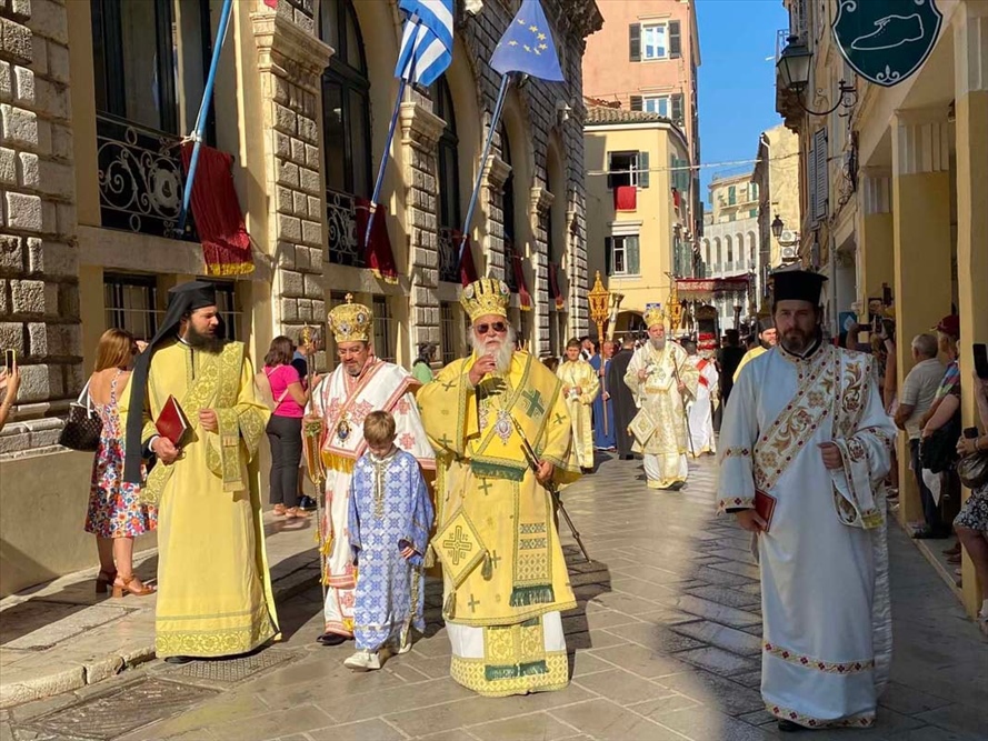 ΜΕΓΑΛΟΠΡΕΠΗ ΛΙΤΑΝΕΙΑ ΤΟΥ ΣΚΗΝΩΜΑΤΟΣ ΤΟΥ ΑΓΙΟΥ ΣΠΥΡΙΔΩΝΟΣ ΣΤΗΝ ΚΕΡΚΥΡΑ 8