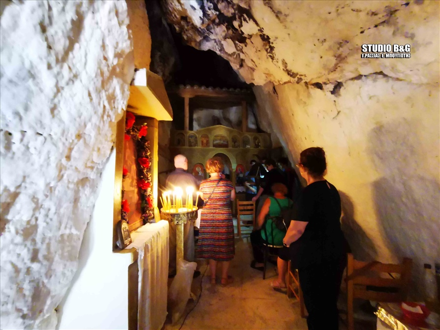 ΚΑΡΑΘΩΝΑ ΓΕΝΕΣΙΟΝ 13