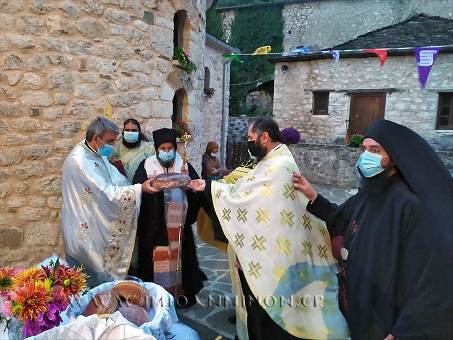 51436607204 54442f5d9a b