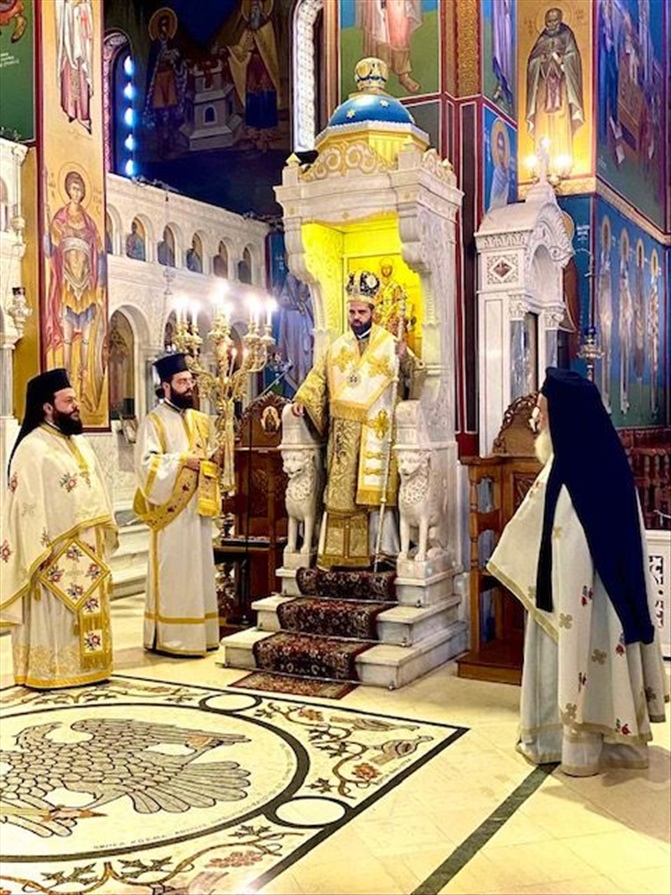 o episkopos melitinis k maximos ston mitropolitiko nao tis neas ionias 004