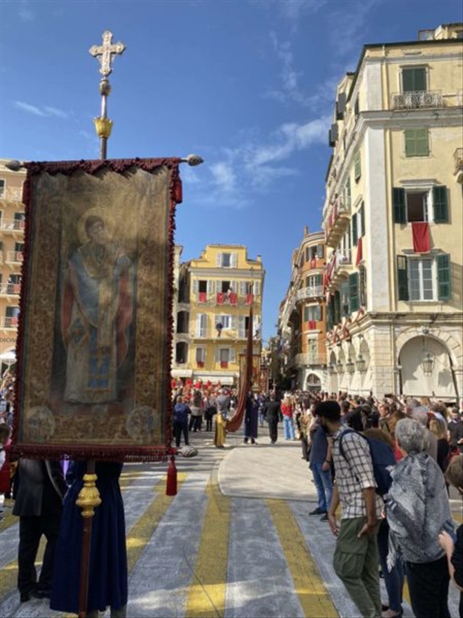 IMG c93eedb275d494943138cb53a24f1d4d V 450x600