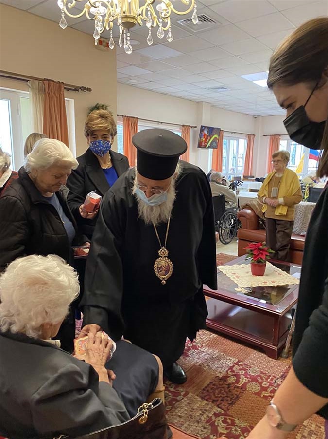 ΧΡΙΣΤΟΥΓΕΝΝΑ ΣΤΗΝ ΜΗΤΡΟΠΟΛΗ ΚΕΡΚΥΡΑΣ 12