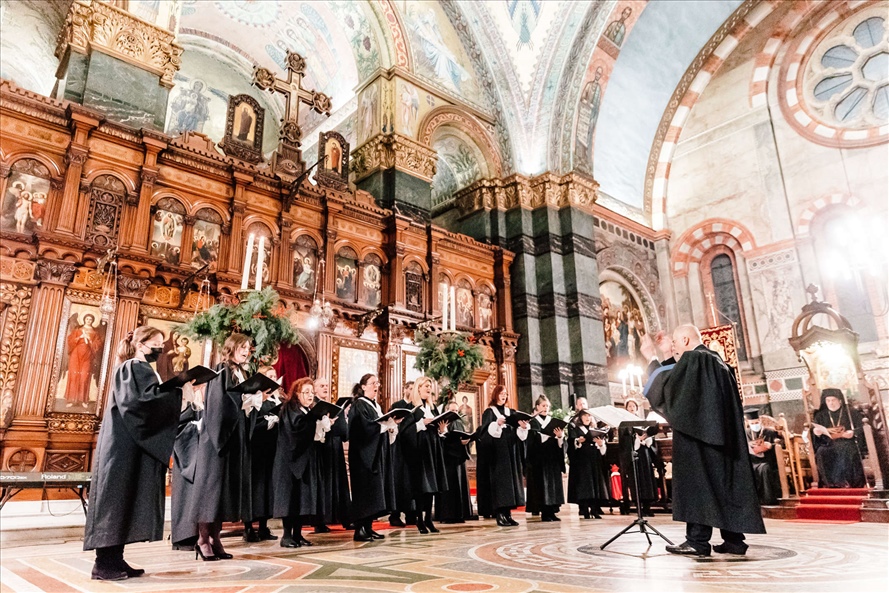 A Concert of Christmas Joy 13 