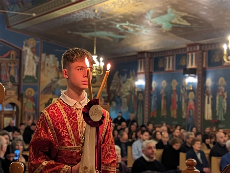 PXL 20221224 221838780.PORTRAIT 