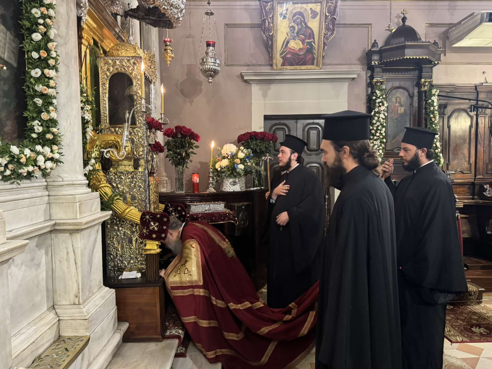 archieratiko sylleitourgo sto iero proskynima tou agiou spyridonos 2
