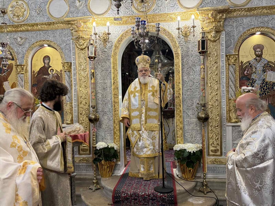 o mitropolitis vresthenis stin kerkyra 4