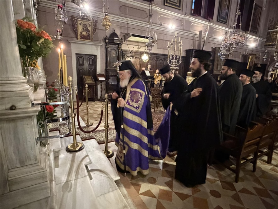 o b katanyktikos esperinos stin kerkyra 5