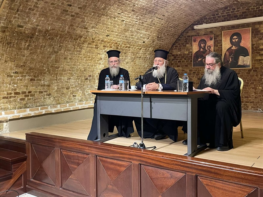 ieratiki synaxi stin mitropoli kerkyras 1