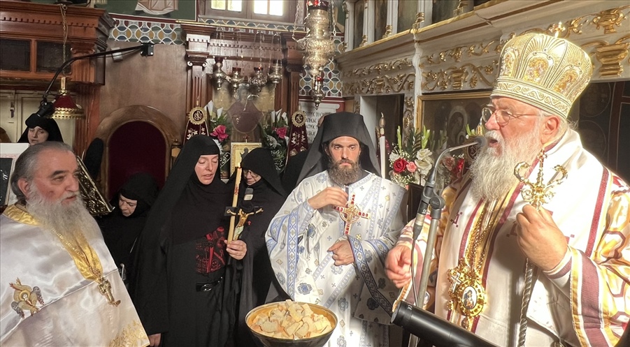 koura monachis stin kerkyra 9